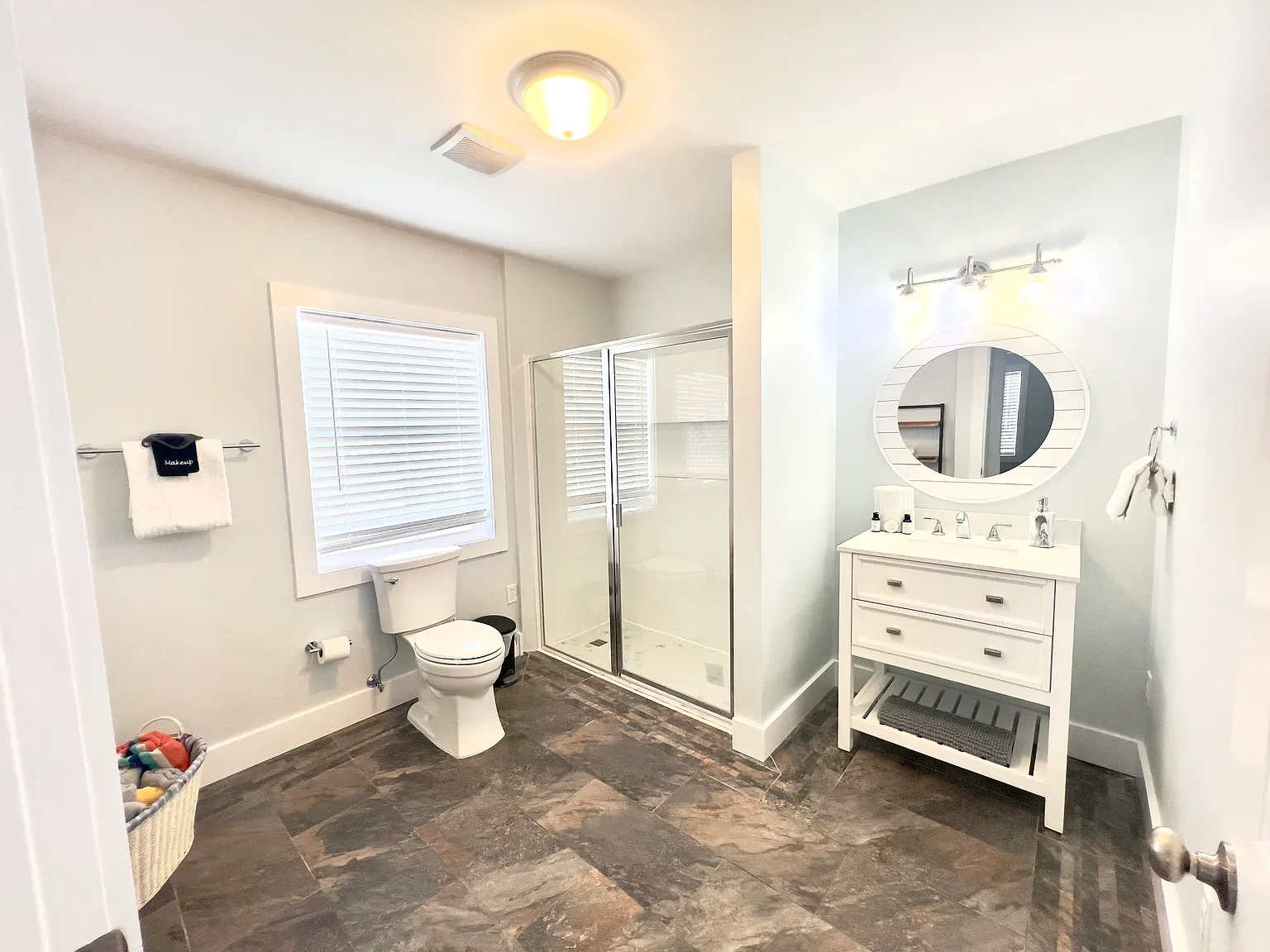 216 La Paloma Pl — Photo 2