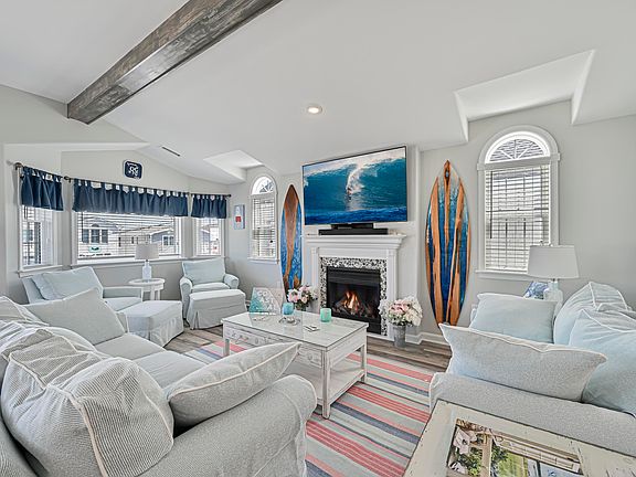 3rd image of 3934 Central Ave #2
