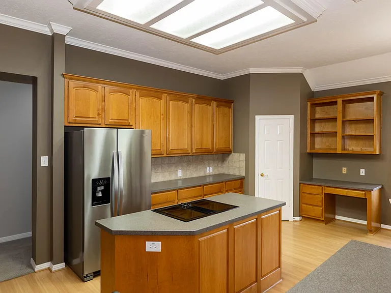2435 Thorndon Park Ct — Photo 17