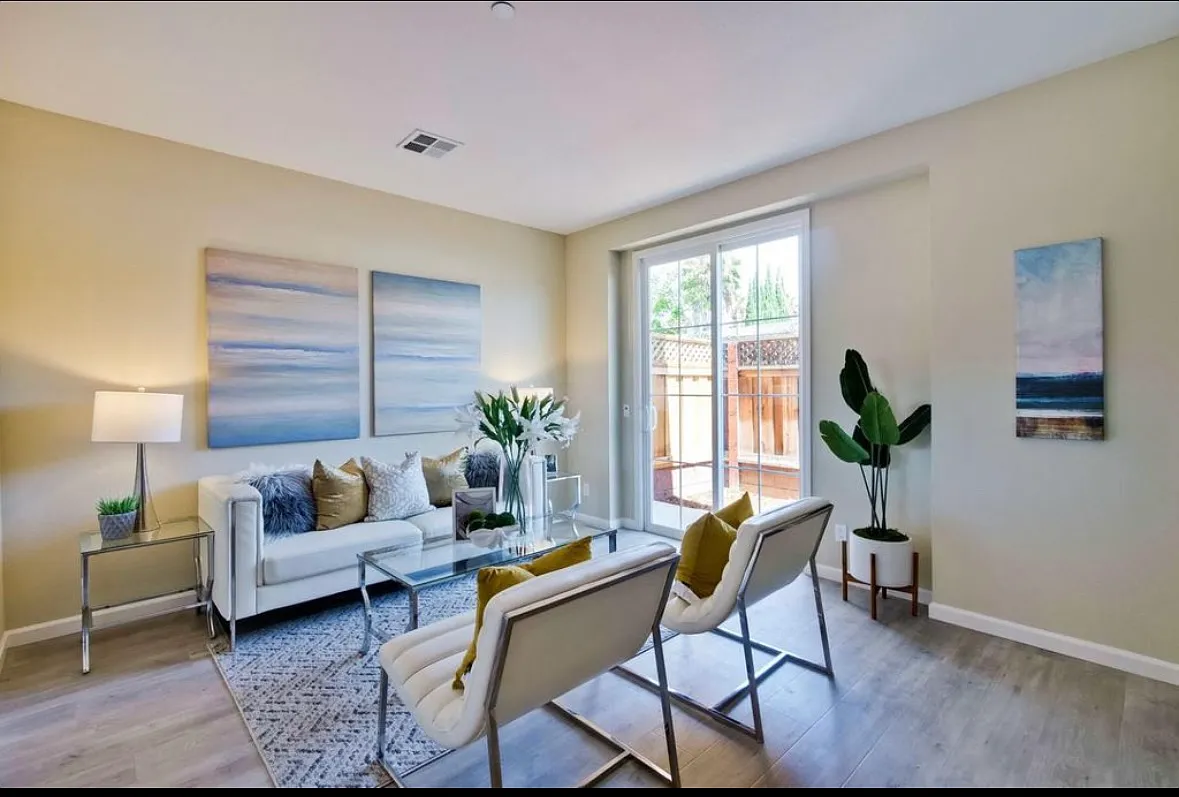 3 bed, 3.5 bath, 2023 sqft, $4,449 — Photo 1