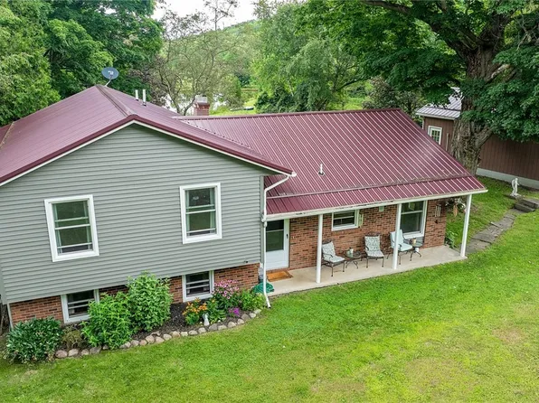 5247 Moose Rd, Wyoming, NY 14591
