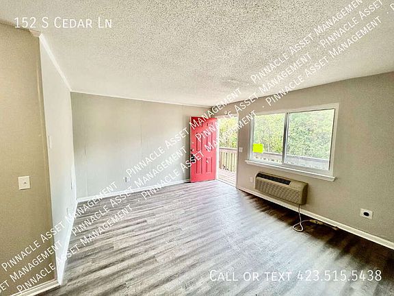 3rd image of 152 S Cedar Ln