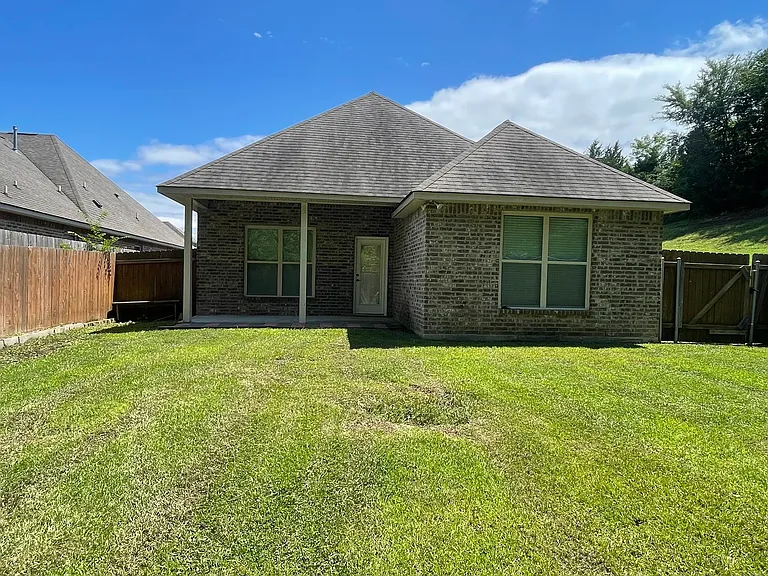 624 Riverscape Dr — Photo 16