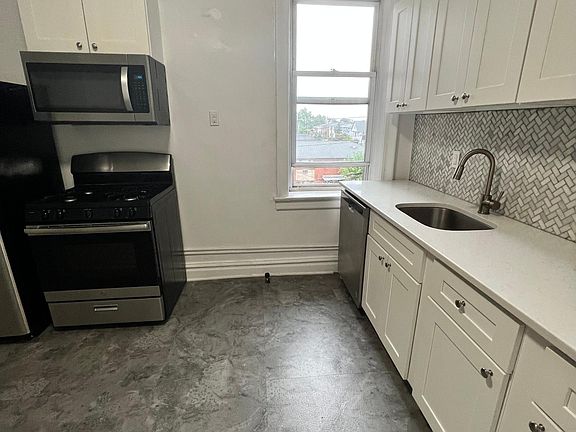 3rd image of 259 Grant Ave #D