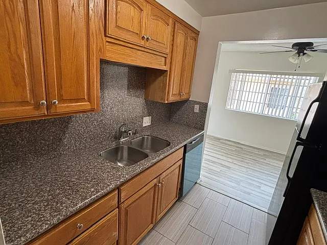 1456 Federal Ave #4 — Photo 6