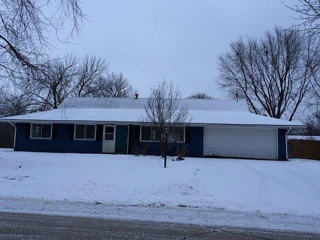 1st image of 125 Circle Dr W