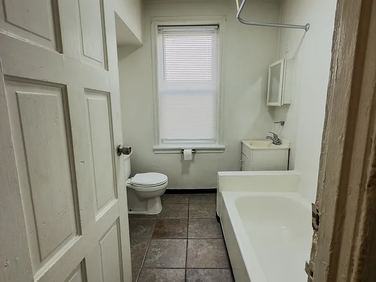 903 Belmont Ave #3 — Photo 8