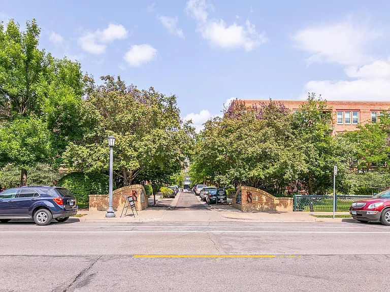 680 N 2nd St #406 — Photo 43