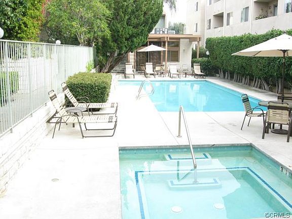 5th image of 12352 Chandler Blvd Unit E