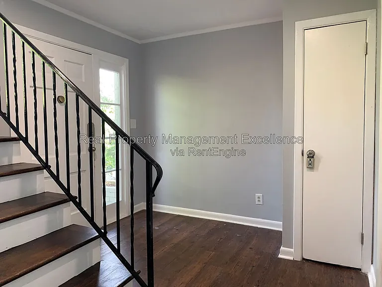 1136 Gorman St #A — Photo 10