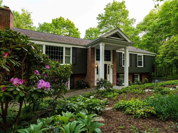 4233 Yarmouth Dr, Allison Park, PA 15101