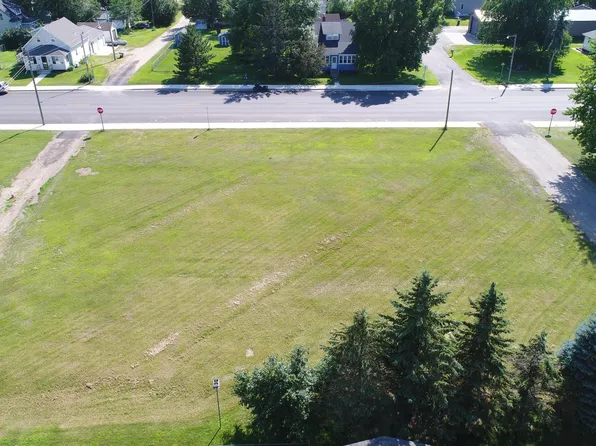 205 N 1st Ave, Dent, MN 56528