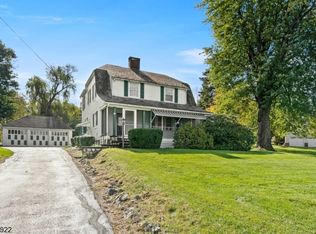 33 Maple Rd, Franklin, NJ 07416