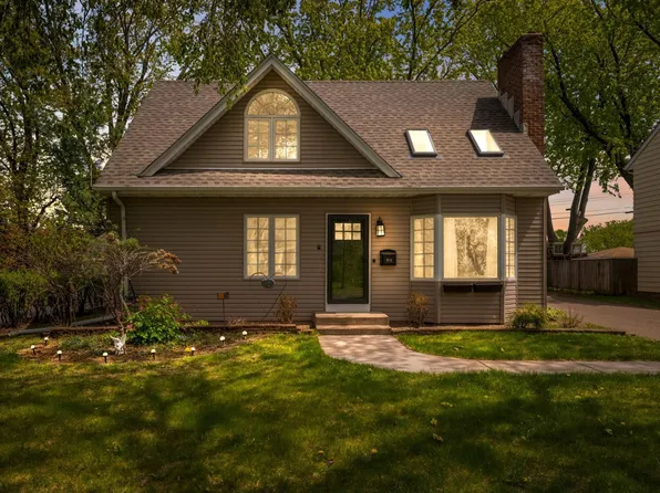 1834 Holton St, Falcon Heights, MN 55113