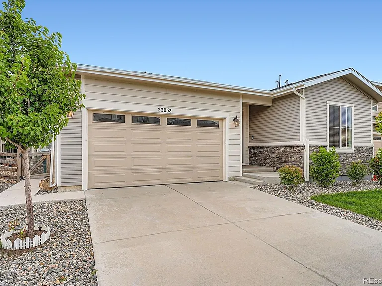 22052 E Stanford Cir — Photo 30