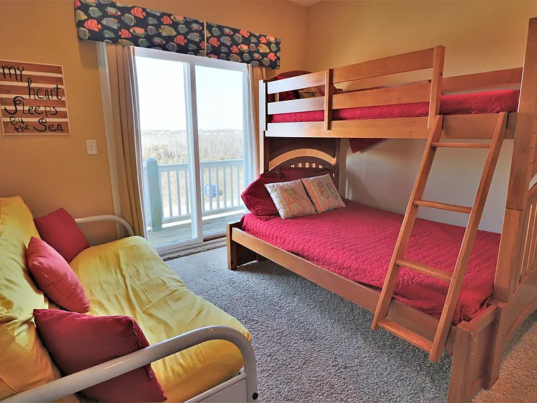 211 Goldsboro Dr — Photo 18