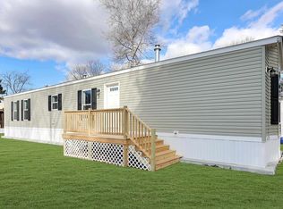 10 Poplar St, Exeter, NH 03833