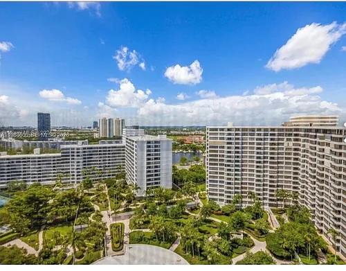 2500 Parkview Dr Photo 1