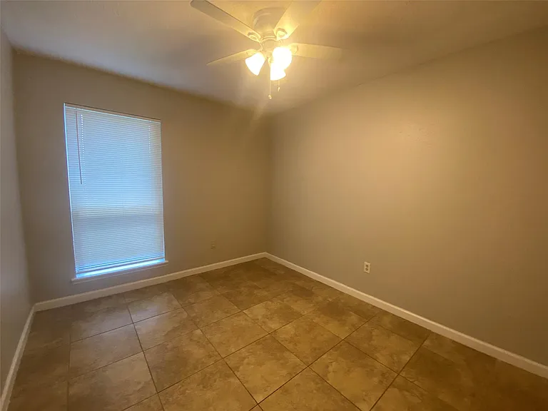 1330 Somercotes Ln — Photo 13