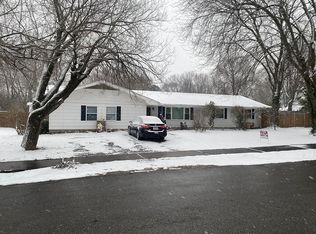 203 S Neal St, Prairie Grove, AR 72753