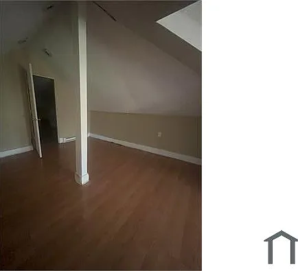 1065 W 33rd St #C — Photo 3