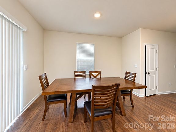 5th image of 129 Sierra Rd