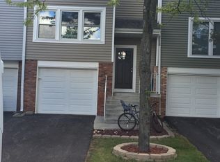 1804 Fenwick Ct, Schaumburg, IL