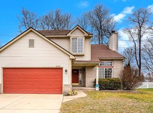2902 Regency Dr, Orion, MI 48359