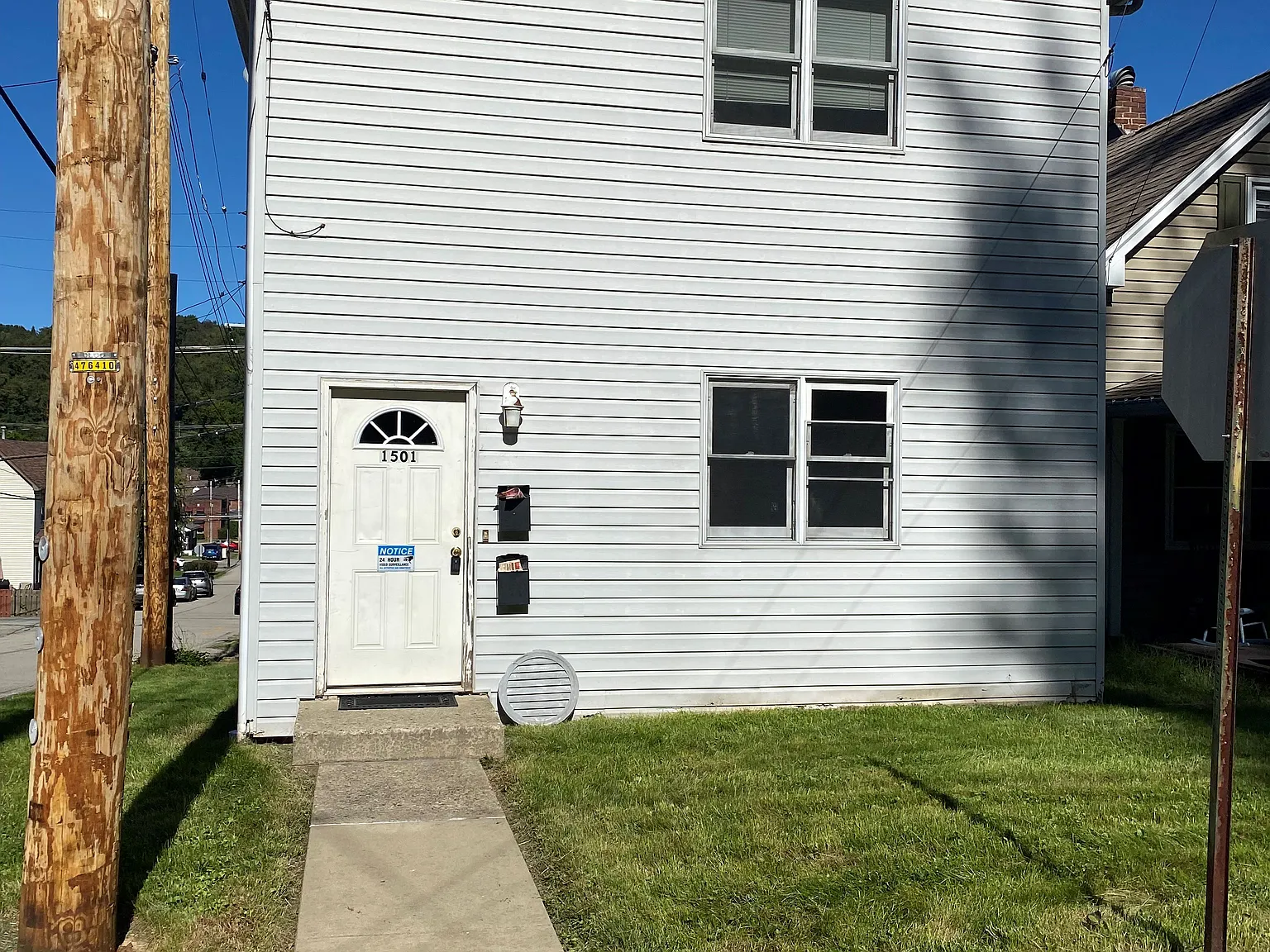 3 bed, 1000 sqft, $1,100 — Photo 1