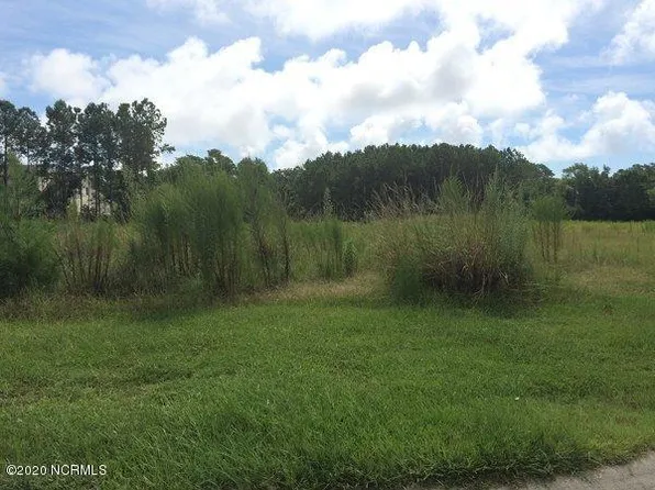 7718 Bonaventure Dr, Wilmington, NC 28411