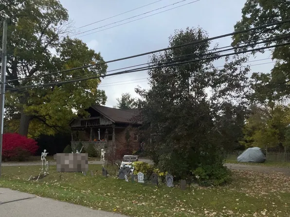 405 Shortridge Ave, Rochester Hills, MI 48307
