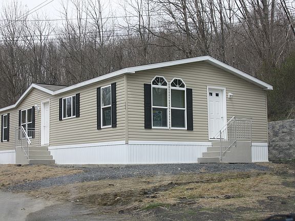 4th image of 508 Silver Maples Dr