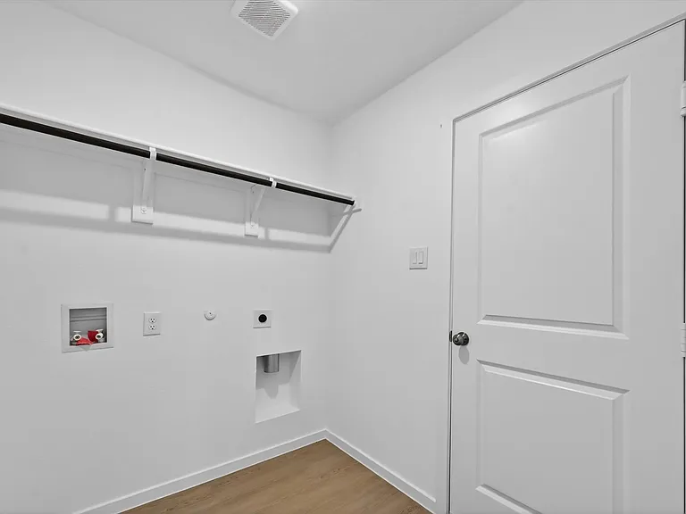 1316 Alfred St — Photo 19