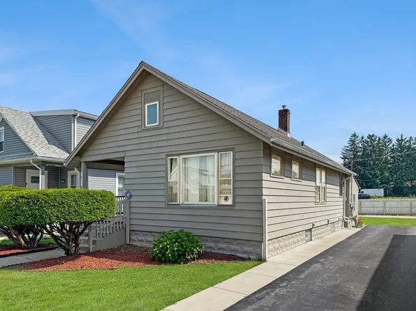 1917 16th St, North Chicago, IL 60064