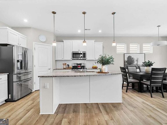 5th image of 127 Laurel Farms Ln