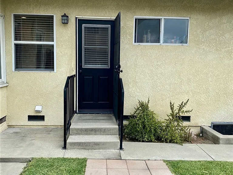 839 S Sunset Blvd — Photo 20