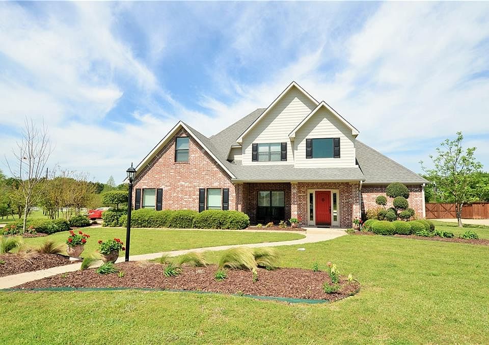 1st image of 553 Heritage Ct