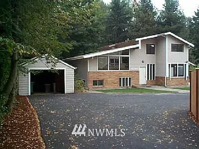 2631 B NW 56th Street photo 1