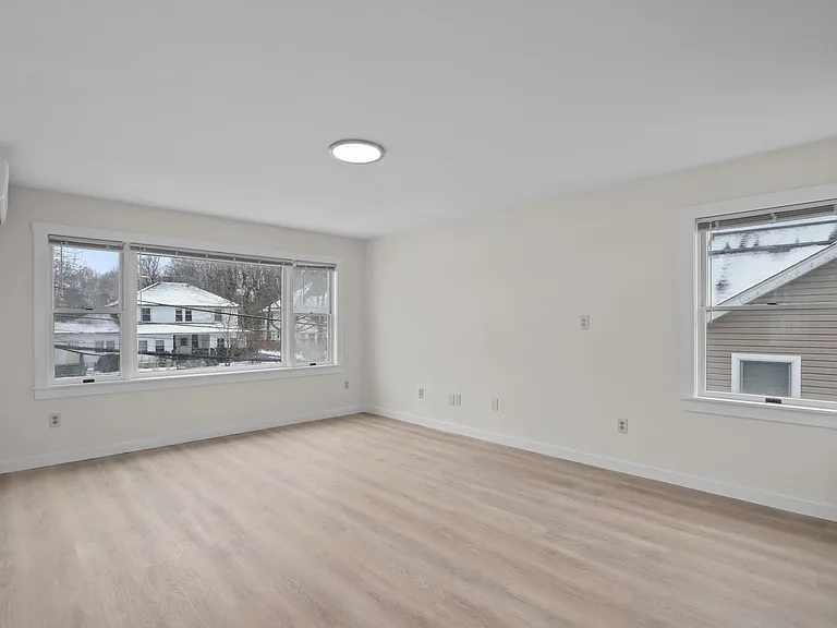174 E Lake Blvd #R2 — Photo 5