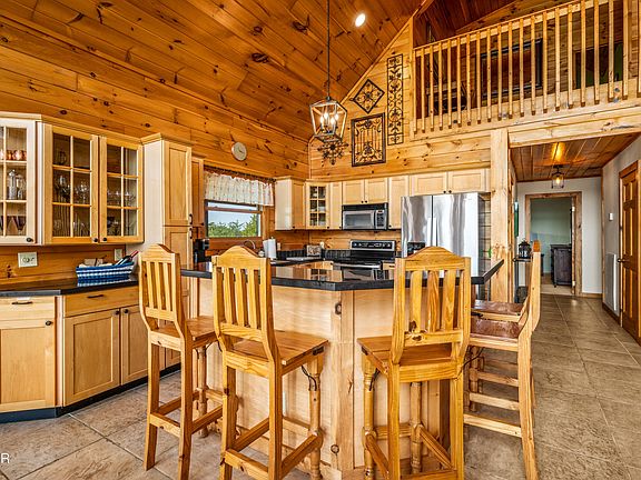8th image of 3829 Island View Rd