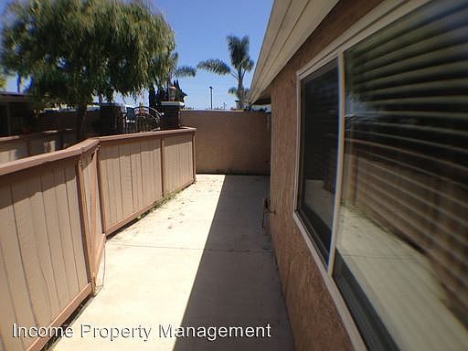 3rd image of 927 S Bruce St APT 11