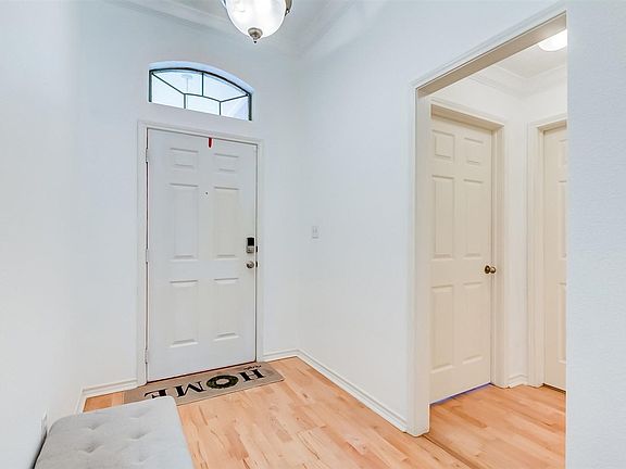 3rd image of 5630 Lori Ln