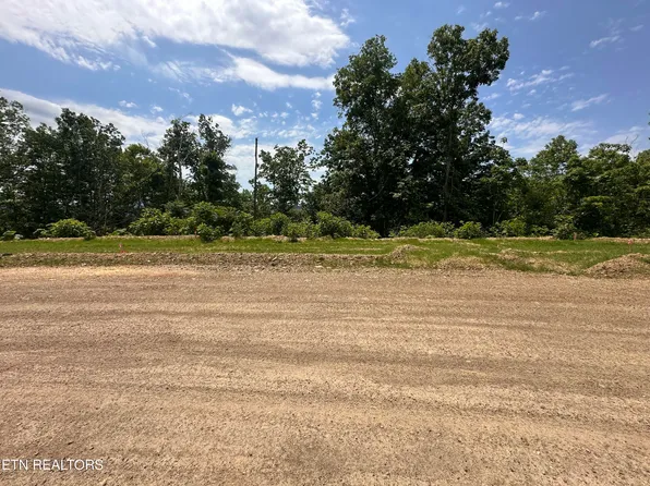 100 Sommet Rdg E, Tazewell, TN 37879