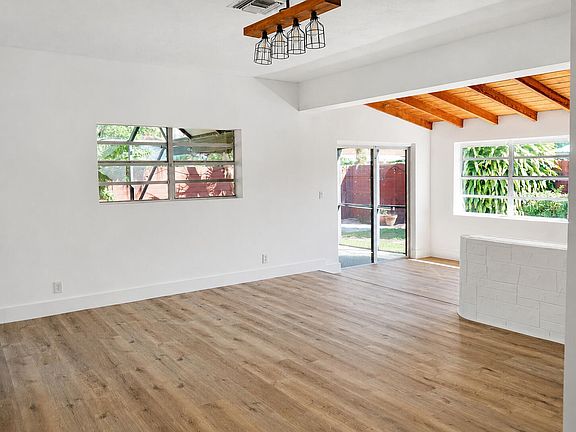 2nd image of 819 NE 2ND Court