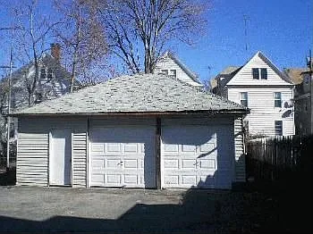 Building Photo 3