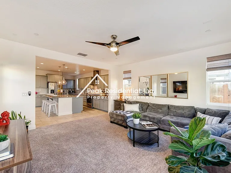 12753 Glass Beach Dr — Photo 32