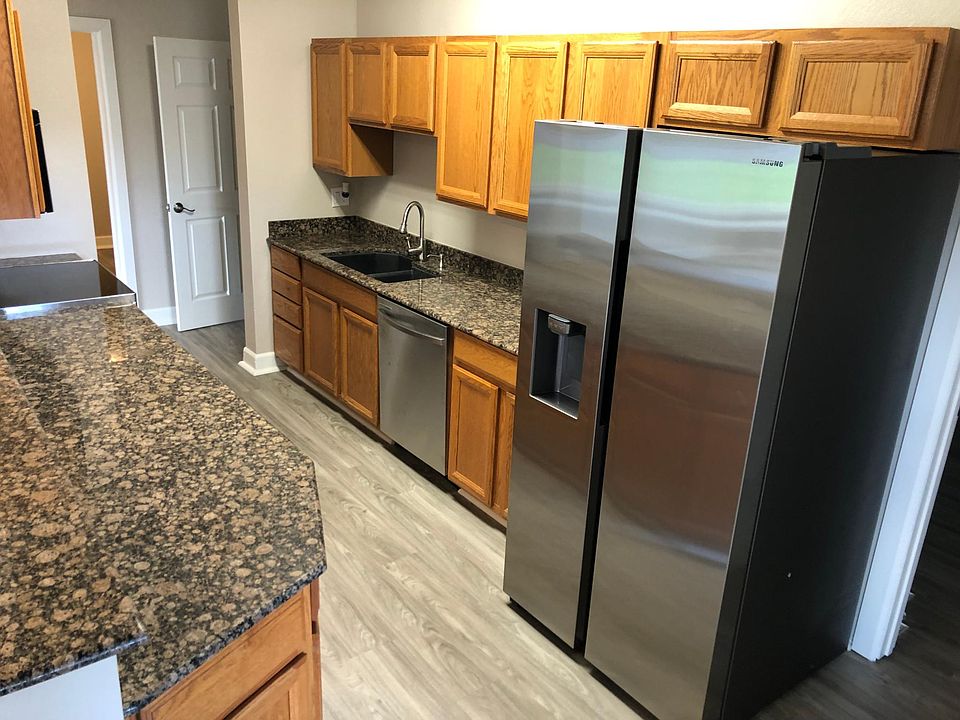 1st image of 8411 E Alki Ave #2