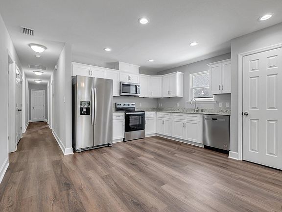2nd image of 1304 McCaskill Ave