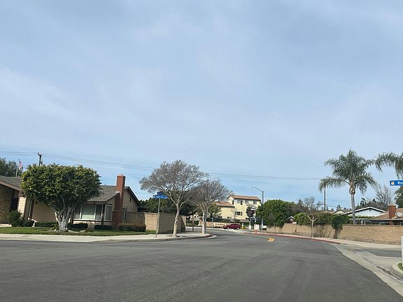 4th image of 349 E Richland Ave