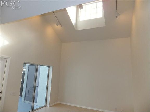 5th image of 13130 Whitehaven Ln APT 151